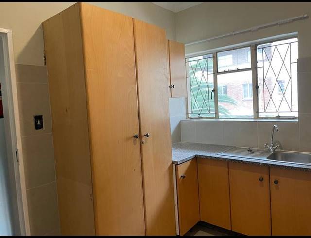 2 BEDROOM APARTMENT FOR SALE IN SIDWELL
